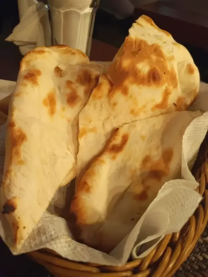 кафе ночь улица фонарь